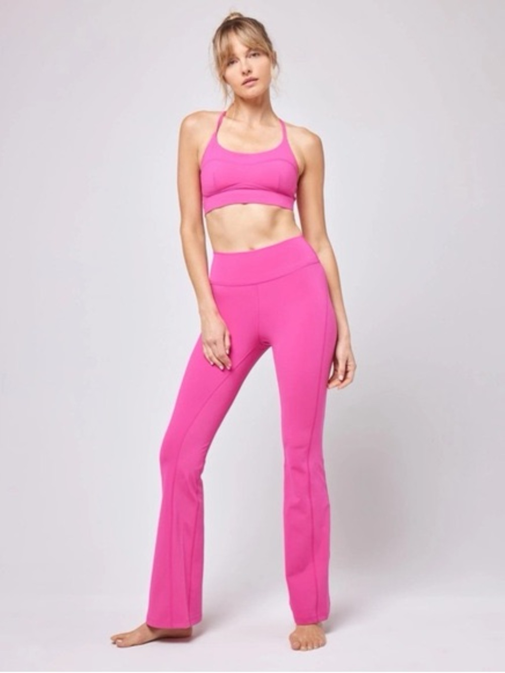 L* Space sports bra hot pink